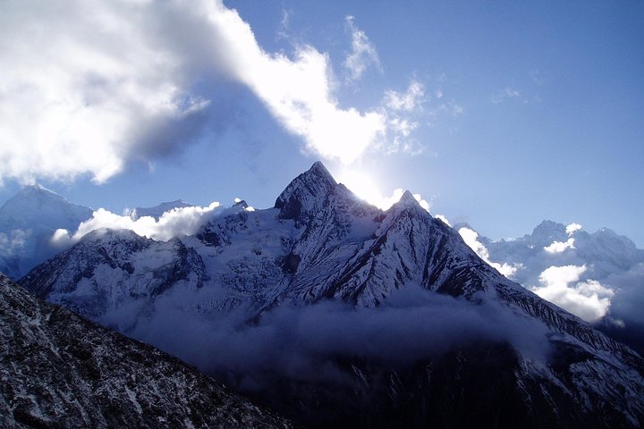 Tour privado de trekking por el circuito de Annapurna de 8 días