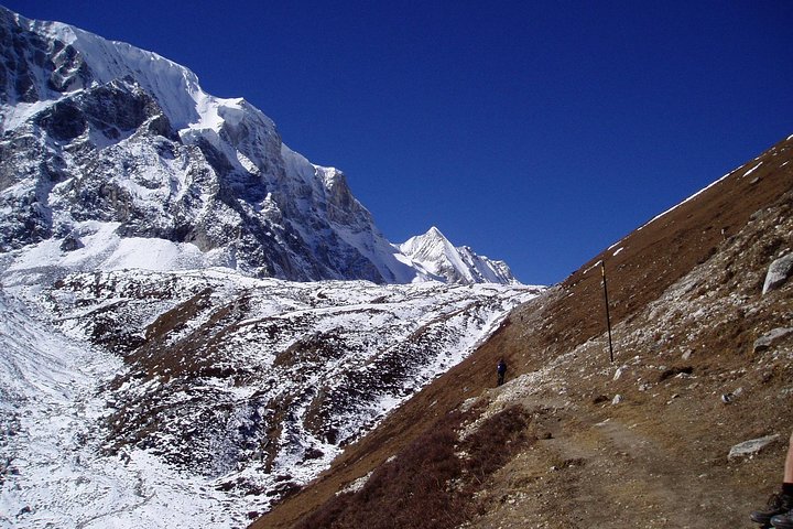 Tour privado de trekking por el circuito de Annapurna de 8 días