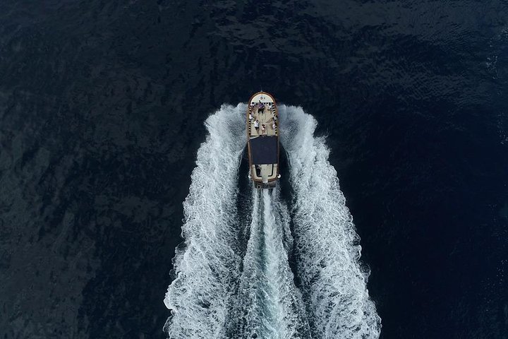 Excursión de un día en grupo pequeño a Capri desde Positano o Praiano