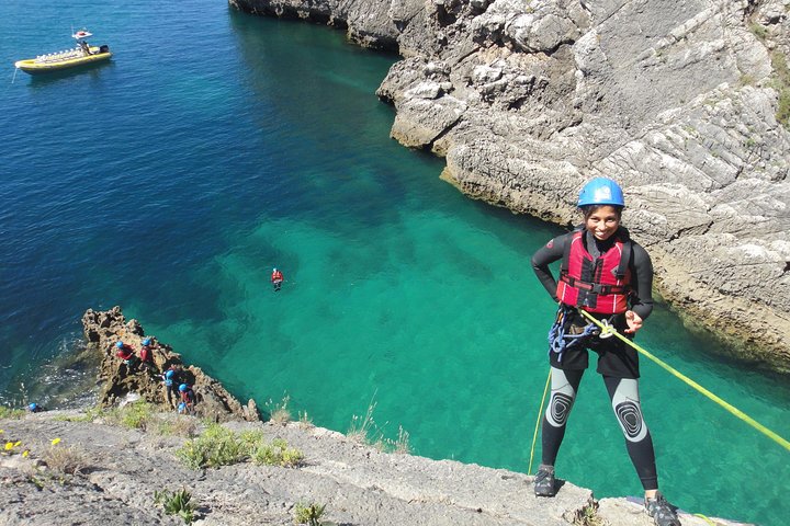 Sesimbra - Coasteering nel Parco Naturale di Arrabida (regione di Lisbona)