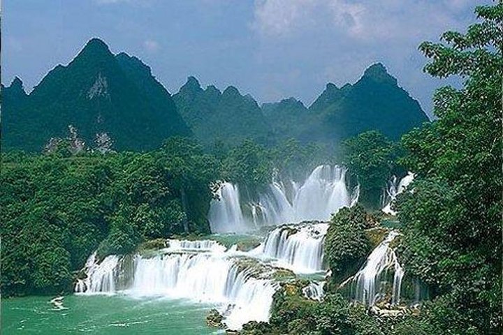 Visite privée du canyon Gulong avec pont de verre et chutes d'eau au départ de Guangzhou