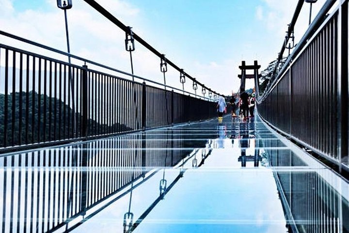 Visite privée du canyon Gulong avec pont de verre et chutes d'eau au départ de Guangzhou