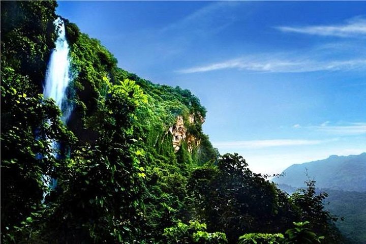 Visite privée du canyon Gulong avec pont de verre et chutes d'eau au départ de Guangzhou