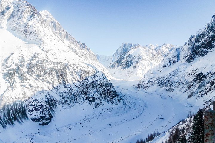 Visit the Aiguille du Midi in Chamonix, with a private guide