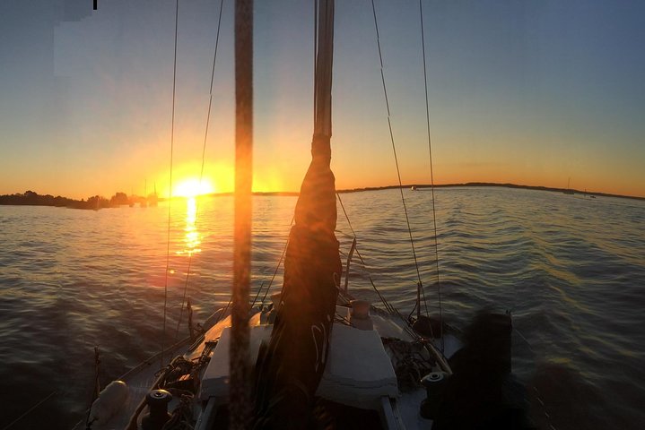Sejl ned af Río de la Plata med en god vin og lyt til argentinsk tango.