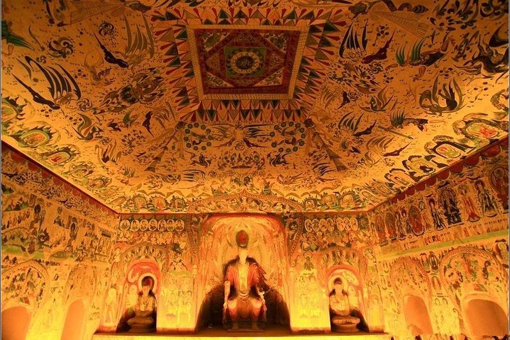 Tour privato di un giorno della Via della Seta di Dunhuang: grotte di Mogao, Crescent Spring