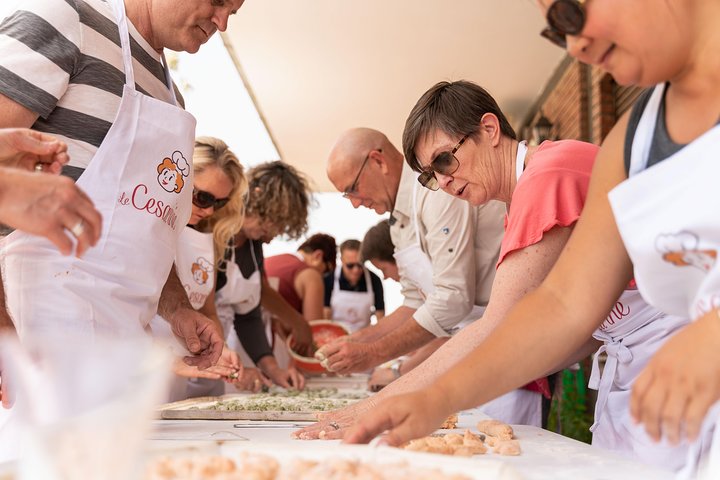 Cours de pâtes et tiramisu privés chez un Cesarina avec dégustation à Pescara