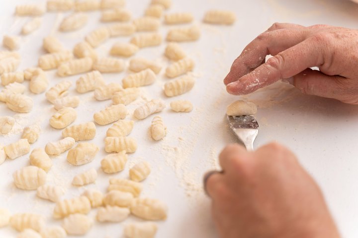 Cours de pâtes et tiramisu privés chez un Cesarina avec dégustation à Pescara