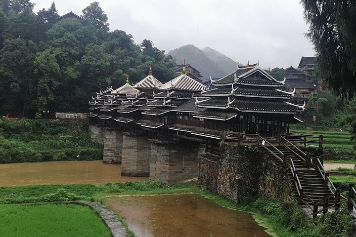 7-dagars privat tur: Från/till Yichang via Zhangjiajie till Guilin