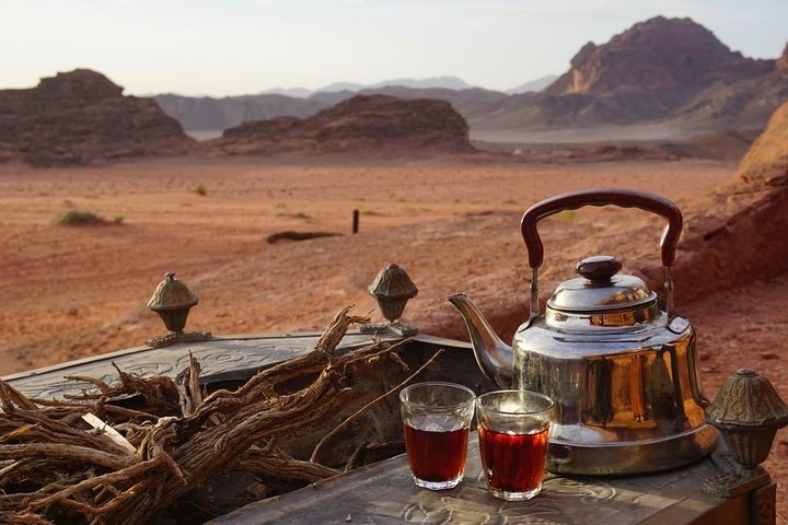 De Petra a Wadi Rum, luego de regreso a Ammán o al aeropuerto.