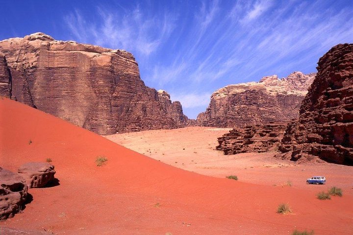 De Petra a Wadi Rum, luego de regreso a Ammán o al aeropuerto.