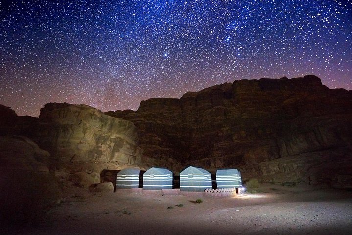 De Petra a Wadi Rum, luego de regreso a Ammán o al aeropuerto.