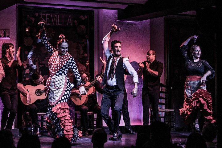 Show de flamenco em Tablao El Arenal com bebida e jantar opcional ou tapas