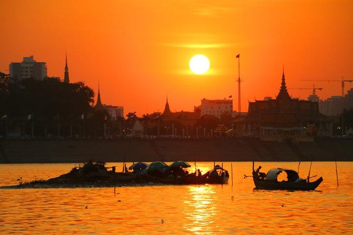 Sunset Cruise med obegränsad öl och läsk - Engelsktalande guide ombord