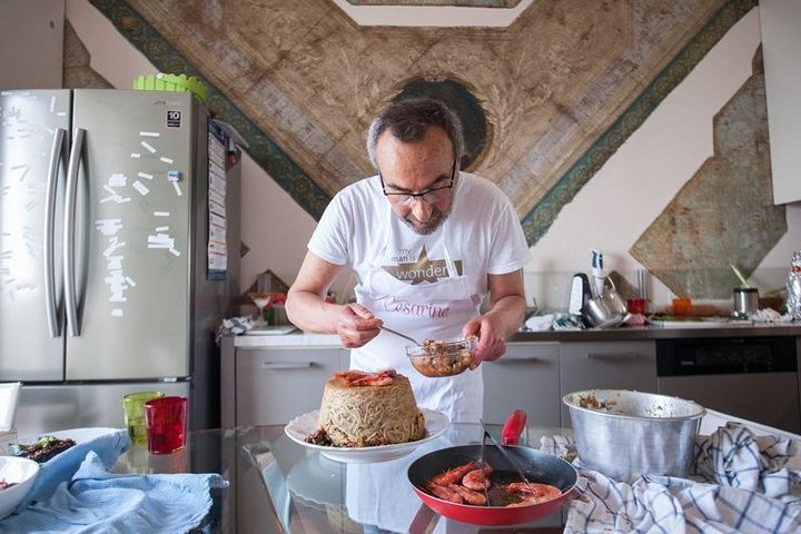 Clase privada de cocina con almuerzo o cena en Viareggio.