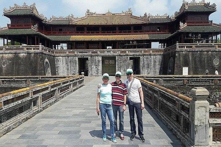 Hue City Sightseeing Privat bil med engelsktalende sjåfør