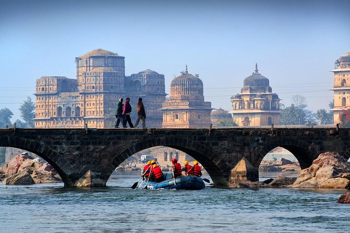 Orchha - All inclusive Betwa River Rafting med naturens promenad