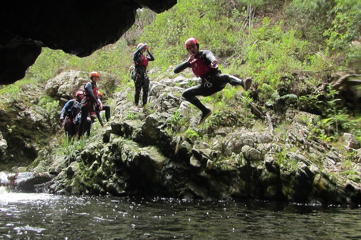 Standard Canyoning-tur i The Crags, Sydafrika