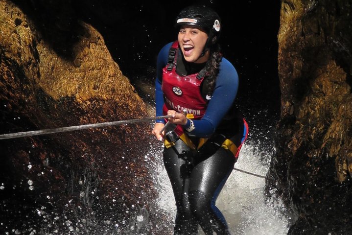 Breve escursione di canyoning nelle falesie