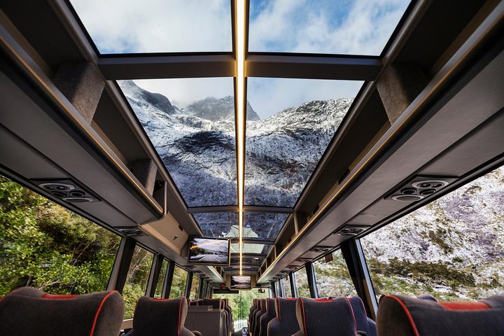 Milford Sound Coach & Cruise ex Te Anau Atemberaubende Aussicht mit Mittagessen