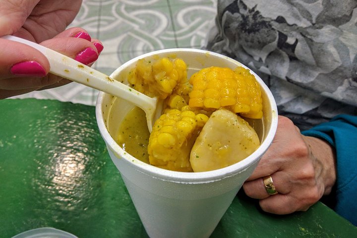 Tour gastronómico de Trinidad por la noche