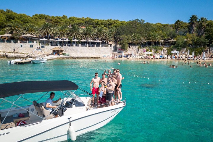 Tour privato in barca con esperto locale - Crea il tuo itinerario