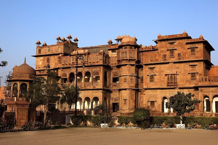 Excursión de día completo a Bikaner con el fuerte y los templos de Junagarh y almuerzo