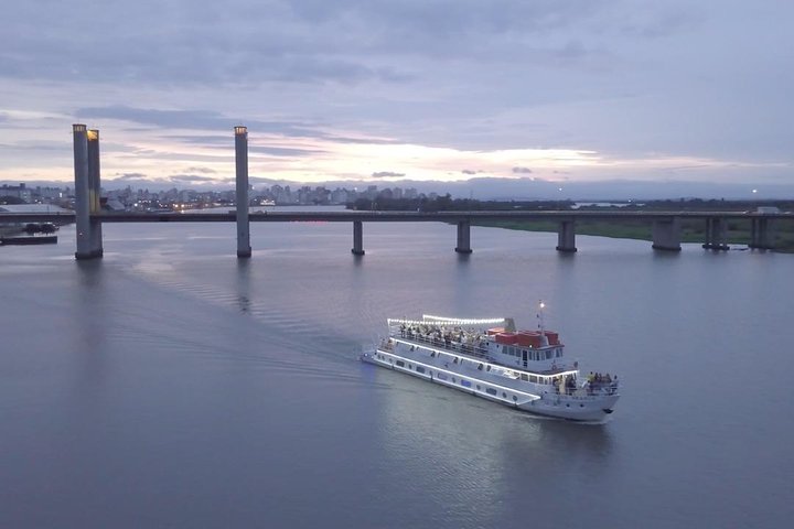 Segeln in Guaíba mit White Swan Boat - Porto Alegre