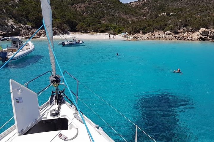 Excursion en voilier sur l'archipel de La Maddalena au départ de Palau