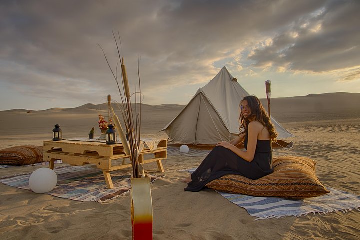 Duna Camp Desert Glamping i Huacachina med buggy och sandboarding