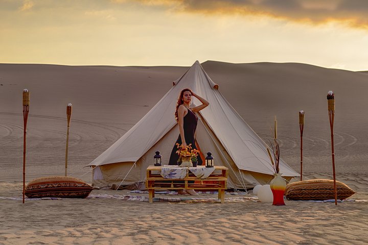 Duna Camp Desert Glamping i Huacachina med buggy och sandboarding