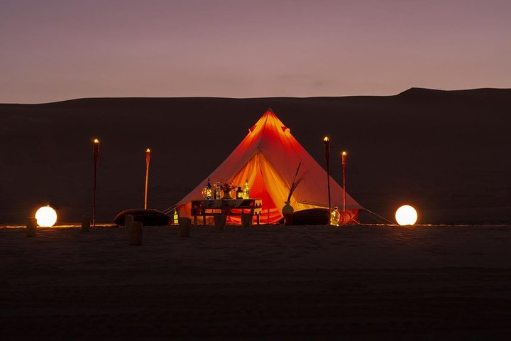 Duna Camp Desert Glamping i Huacachina med buggy och sandboarding