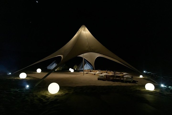 Duna Camp Desert Glamping i Huacachina med buggy och sandboarding