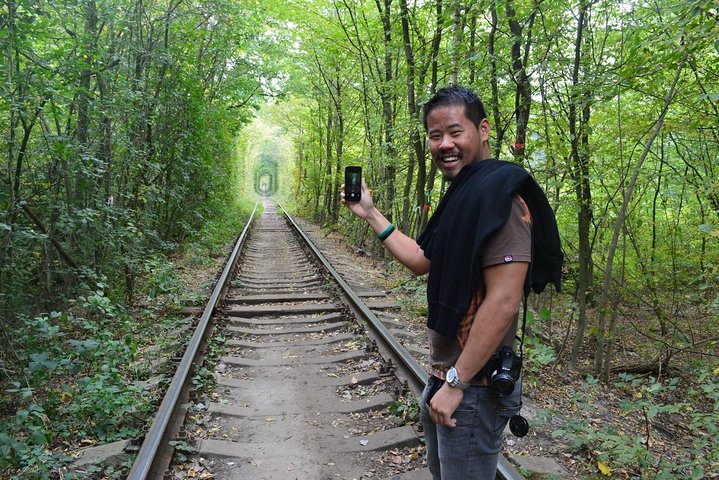 キエフからの専用車による愛の往復送迎