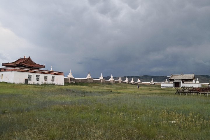 Mini Gobi and the ancient capital Kharkhorin - 4 days