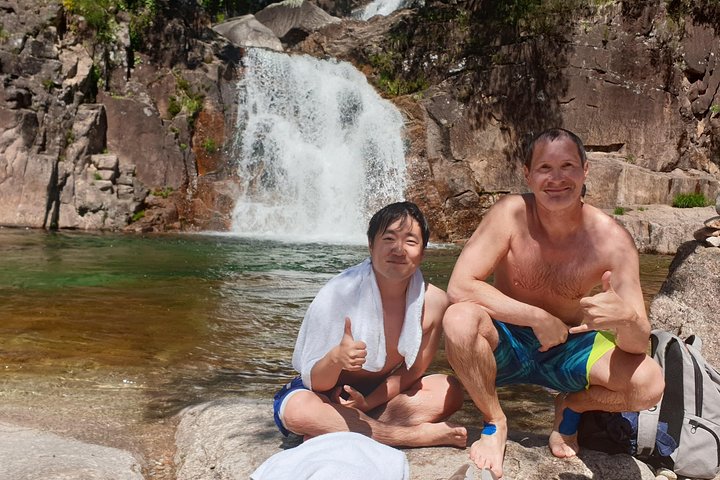 Gerês Natura, cascate, pranzo gustoso!Piccolo gruppo, offerta Bottiglia di vino
