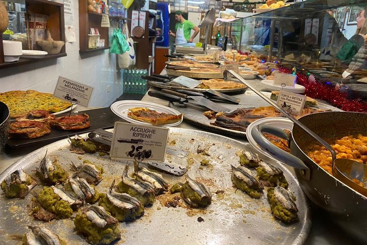 Tour gastronomico per piccoli gruppi a Genova con pasto completo ed Esperto alimentare locale