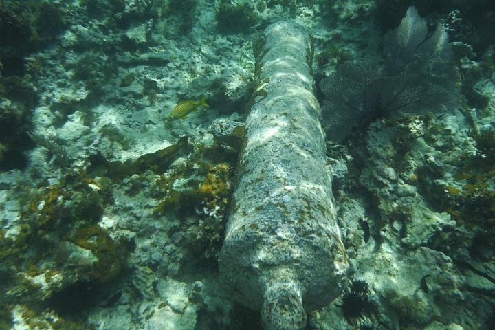Negril Lobster Lunch on Booby Cay & Snorkeling To a Sunken Cannon