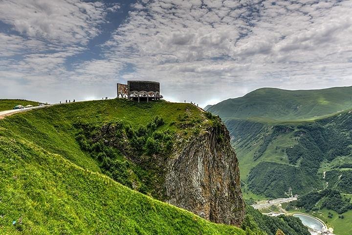 Kazbegi Private Day Tour from Tbilisi - Gergeti Trinity & Gudauri