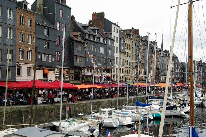Escursione di un giorno a Deauville e Honfleur da Le Havre con Guida facoltativa