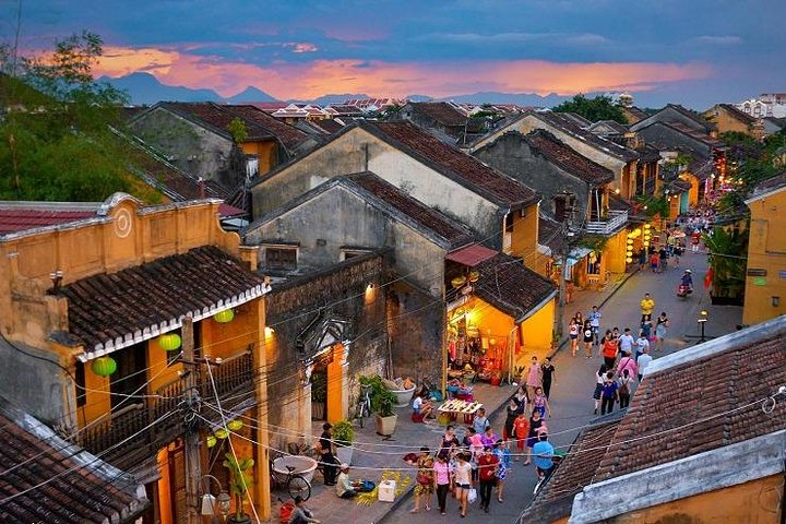 Chan May-udflugter: Besøg Hue City eller Danang & Hoi An