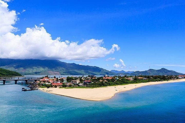 Chan May-udflugter: Besøg Hue City eller Danang & Hoi An