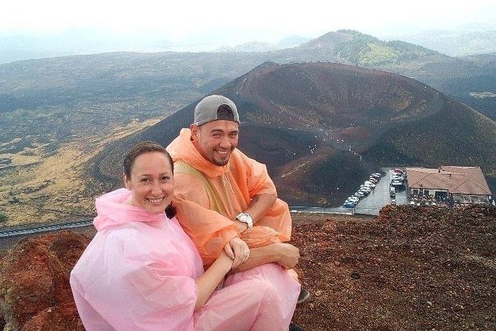 Privat omvisning i Etna og vingårdsbesøk med mat- og vinsmaking fra Taormina