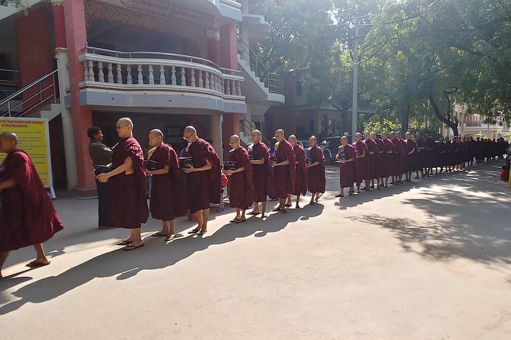 Privat tur for Amarapura, Mingun, Sagaing og Inwa (AVA)