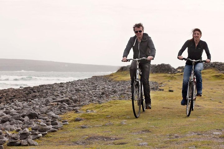Sykle Inishmore Island. Aranøyene. Selvstyrt. Full dag.