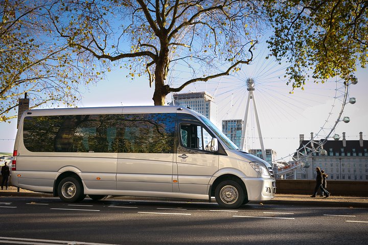 Llegada en minibús privado: Stansted al centro de Londres