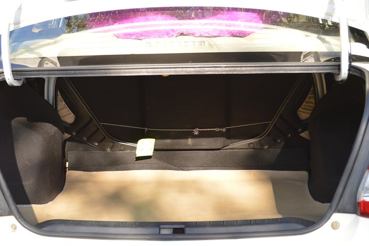 Private A / C Mount Abu Ganztägige lokale Besichtigung (4-Sitzer A / C-Limousine)