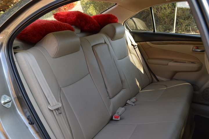 Private A / C Mount Abu Ganztägige lokale Besichtigung (4-Sitzer A / C-Limousine)