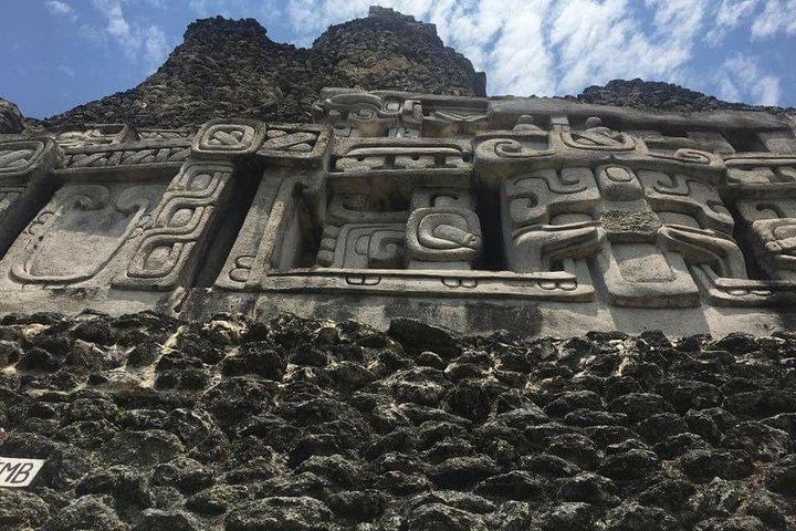 Tuyauterie de grotte privée et Xunantunich (ruines mayas) De Placencia