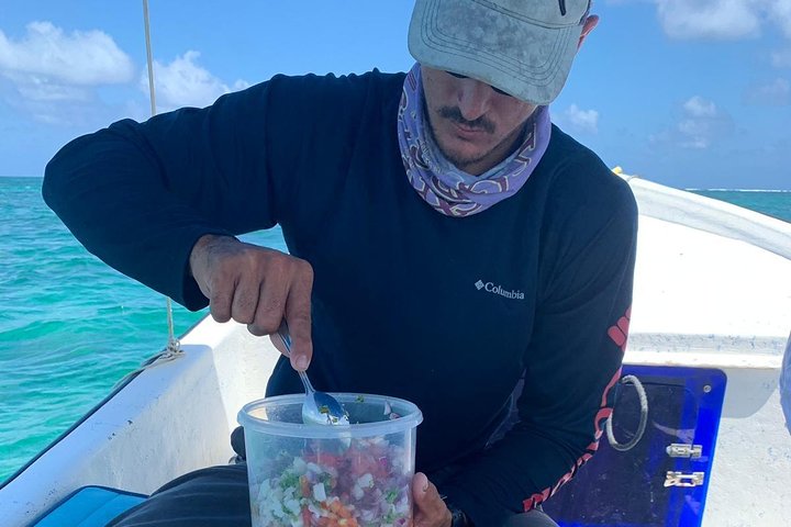 Premium privato di pesca, snorkeling e Beach cookout tour a San Pedro, Belize
